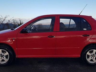Used Skoda Fabia Classic 54 HP (39 kW) 2003 Red Hatchback