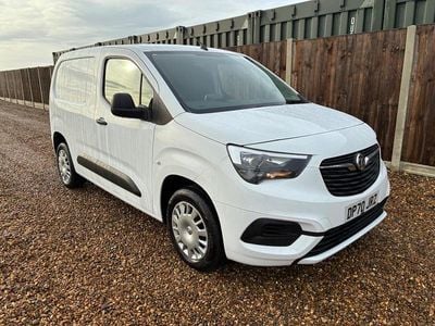 White Used 2020 Vauxhall Combo Sportive Van | £6,995 (Fair price)