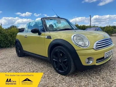 Używany Mini Cooper Cabriolet 2009 Żółty Kabriolet