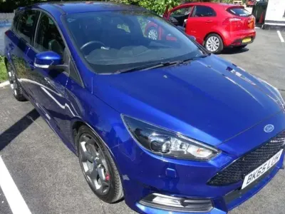Usado Ford Focus ST 185 HP (136 kW) 2015 Azul Citadino