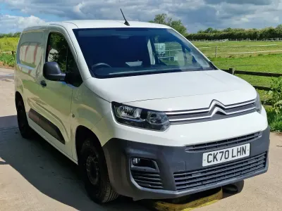 Używany Citroën Berlingo Start 75 KM (55 kW) 2020 Biały Minivan