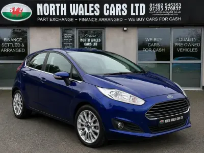 Używany Ford Fiesta Titanium X 100 KM (73 kW) 2015 Niebieski Hatchback