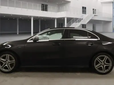 Usado Mercedes A250 AMG line 218 HP (160 kW) 2020 Preto Sedan