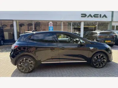 Used Renault Clio Esprit Alpine 143 HP (105 kW) 2025 Diamond black  Hatchback