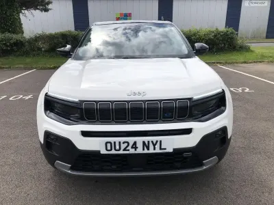 Begagnad Jeep Avenger EV Summit 113 kW (154 HK) 2024 SUV