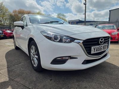 Used Mazda 3 2017 White Hatchback