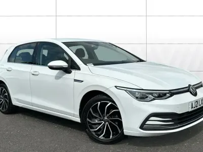 Used VW Golf VIII Style 130 HP (95 kW) 2021 White Hatchback