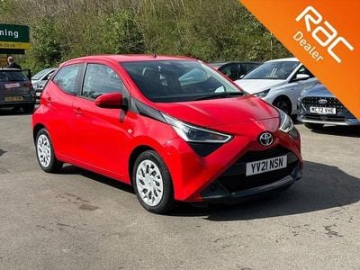Used Toyota Aygo X-play 71 HP (52 kW) 2021 Red Hatchback