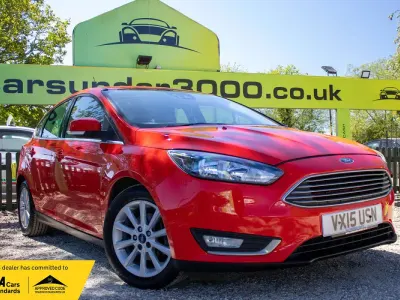 Used Ford Focus Titanium 125 HP (91 kW) 2015 Red Hatchback