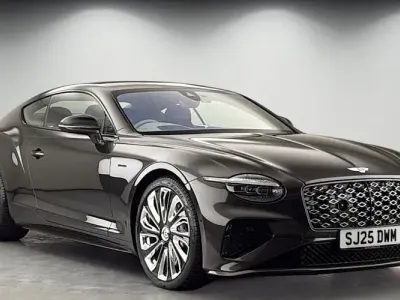 Begagnad Bentley Continental Mulliner 782 HK (575 kW) 2025 Sportkupé