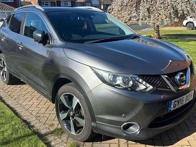 Used Nissan Qashqai N-Connecta 130 HP (95 kW) 2016 Grey SUV