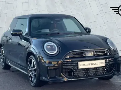 Używany Mini Cooper Hatch 154 KM (113 kW) 2024 Czarny Hatchback