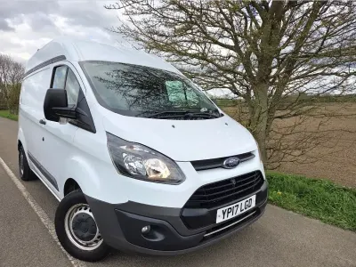 Used Ford Transit Custom 105 HP (77 kW) 2017 White Van
