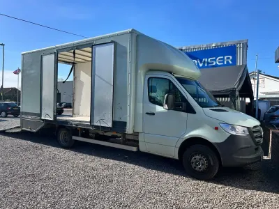 Używany Mercedes Sprinter 161 KM (118 kW) 2021 Zielony Van