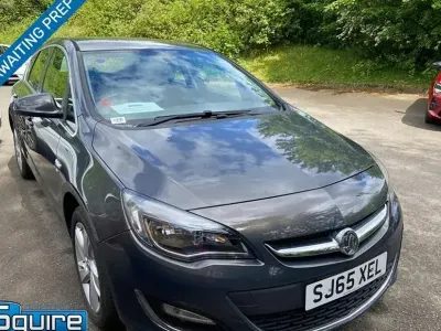 Używany Vauxhall Astra SRi 100 KM (73 kW) 2015 Szary Hatchback