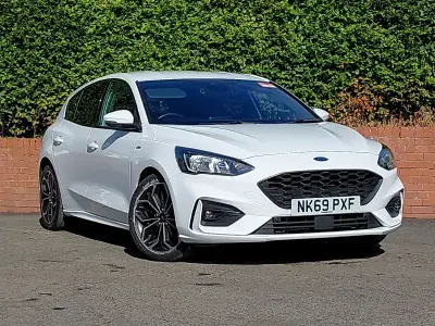 Used Ford Focus ST-Line X 125 HP (91 kW) 2020 White Hatchback