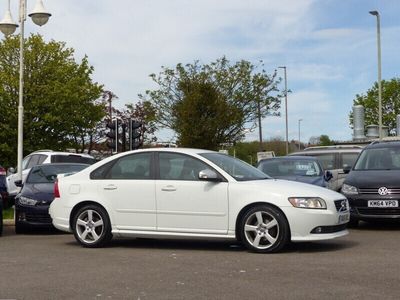 used Volvo S40 D2 115 R DESIGN Edition 4dr ++ LEATHER / 10 SERVICES / 35 TAX / BLUETOOTH +