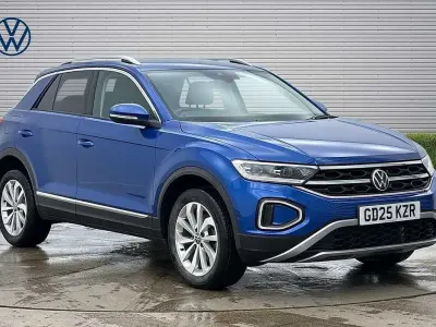 Used VW T-Roc Style 150 HP (110 kW) 2025 Blue SUV