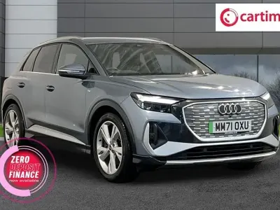 Usado Audi Q4 e-tron S-Line 150 kW (204 HP) 2022 SUV