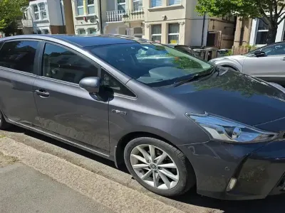 Usado Toyota Prius+ 2016 Cinzento Monovolume