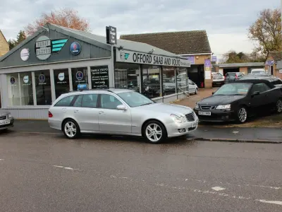 Käytetty Mercedes E200 Avantgarde 2006 Hopea Farmari