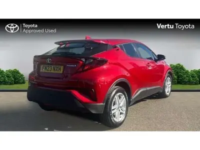 Used Toyota C-HR 122 HP (89 kW) 2023 Red SUV