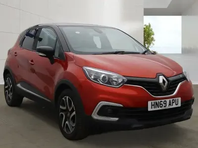 Used Renault Captur Iconic 90 HP (66 kW) 2019 Red SUV
