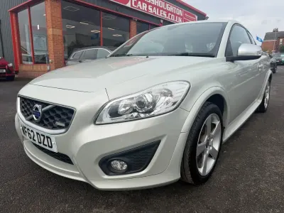Used Volvo C30 R-Design 145 HP (106 kW) 2012 White Hatchback