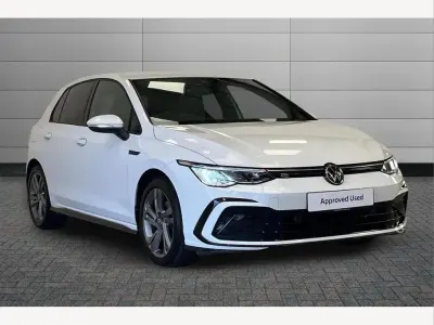 Used VW Golf VIII R-line 130 HP (95 kW) 2023 Pure white Hatchback
