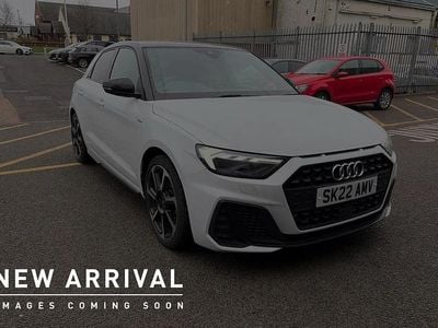 Used Audi A1 Black Edition 94 HP (69 kW) 2022 White SUV