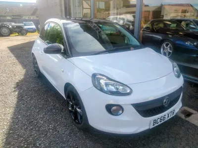 Usado Vauxhall Adam 2017 Blanco Utilitario