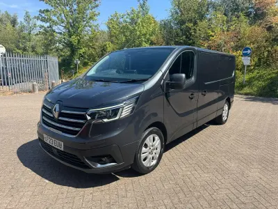 Used Renault Trafic 148 HP (108 kW) 2023 Grey MPV