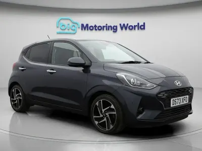 Używany Hyundai i10 Premium 67 KM (49 kW) 2023 Szary Hatchback