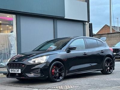 Usado Ford Focus ST-Line 120 HP (88 kW) 2019 Preto Citadino