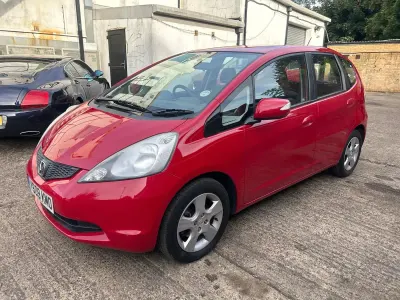 Used Honda Jazz ES 100 HP (73 kW) 2009 Red Hatchback