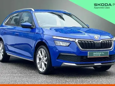Begagnad Skoda Kamiq SE L Executive 147 HK (108 kW) 2023 Blå SUV
