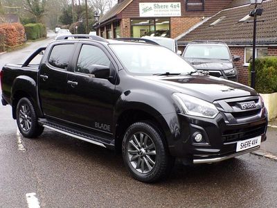 Used Isuzu Pick up 164 HP (120 kW) 2019 Black Pickup