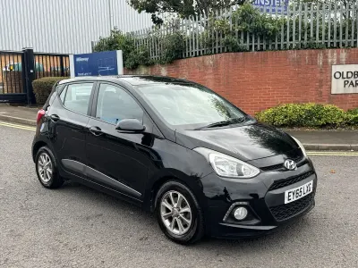 Używany Hyundai i10 Premium 87 KM (63 kW) 2015 Czarny Hatchback