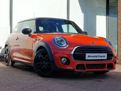 Usado Mini Cooper S Classic 192 CV (141 kW) 2019 Naranja Utilitario