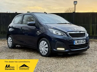 Usado Peugeot 108 Active 68 CV (50 kW) 2015 Azul Utilitario