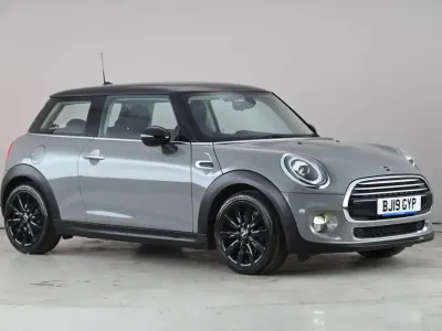 Usado Mini Cooper Exclusive 2019 Cinzento Citadino