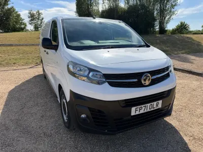 Used Vauxhall Vivaro S 145 HP (106 kW) 2021 White MPV