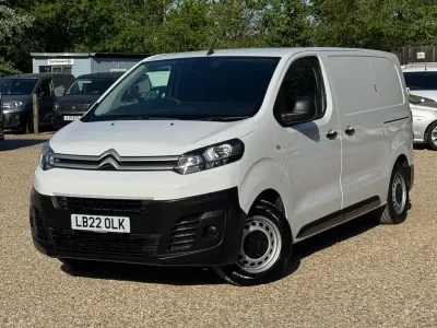 Begagnad Citroën Dispatch 2022 Vit Minibuss