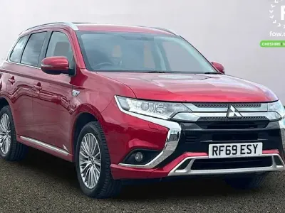 Used Mitsubishi Outlander P-HEV 224 HP (164 kW) 2020 Red Estate