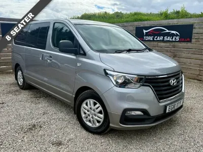 Usado Hyundai I800 SE 170 CV (125 kW) 2018 Plateado Monovolumen