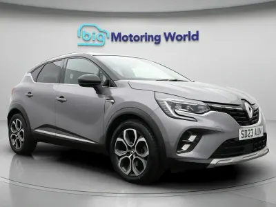 Gebraucht Renault Captur Techno 141 PS (103 kW) 2023 Grau SUV