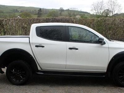 Used Mitsubishi L200 2020 White Pickup