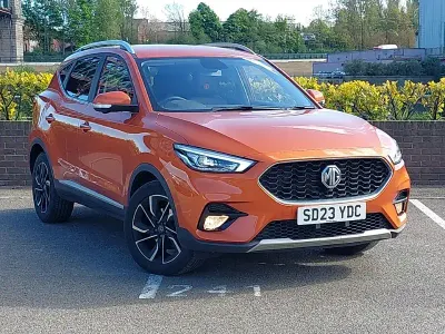 Usado MG ZS Exclusive 106 HP (77 kW) 2023 Laranja SUV