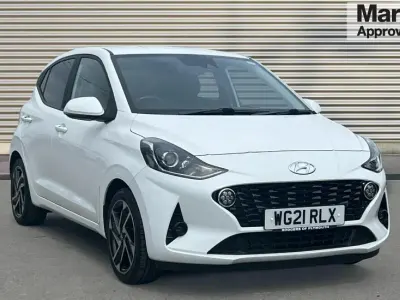 Used Hyundai i10 Premium 84 HP (61 kW) 2021 White Hatchback