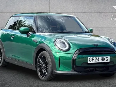 Used Mini Cooper Exclusive 134 HP (98 kW) 2024 Green Hatchback